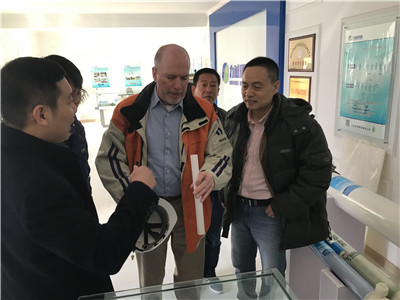 中科院理化研究所李毕忠博士、西门子公司过程工业部水处理专家William Cunningham先生、王克军先生及安阳市开发区科技局领导一行到我公司参观交流