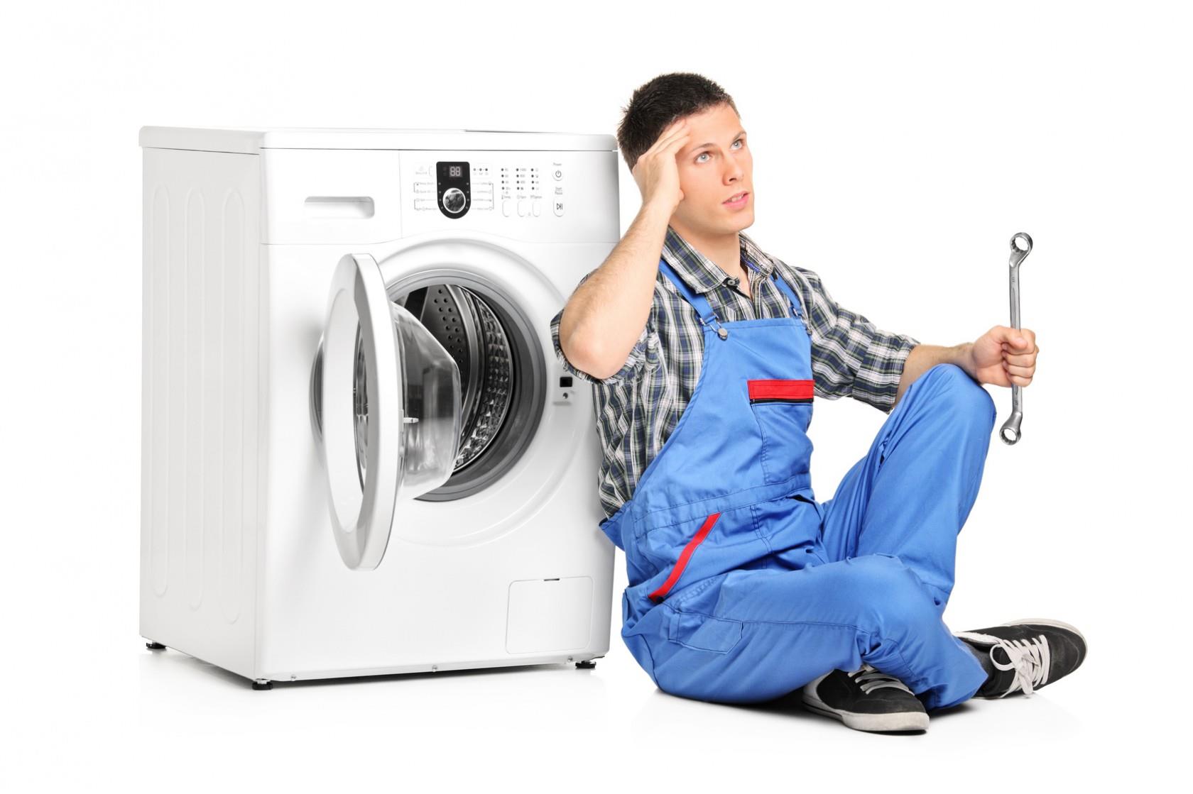 Nếu lỗi quá nặng cần gọi thợ sửa máy giặt chuyên nghiệp để họ sửa chữa kịp thời